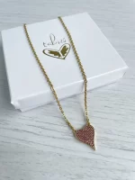 Cadena con dije de corazón zirconias fucsia