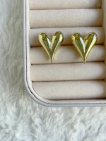 Arete corazones coquette dorado