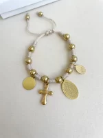 Pulsera denario beige dijes dorados - Imagen 2