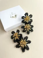 Maxi arete doble flor negra y dorado - Imagen 2