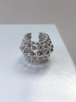 Earcuff chunky mini balines plateados