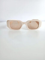Lentes de sol beige alargados