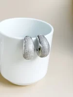 Arete gota luna plateada zirconias