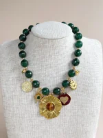 Collar ágata verde esmeralda multi dijes