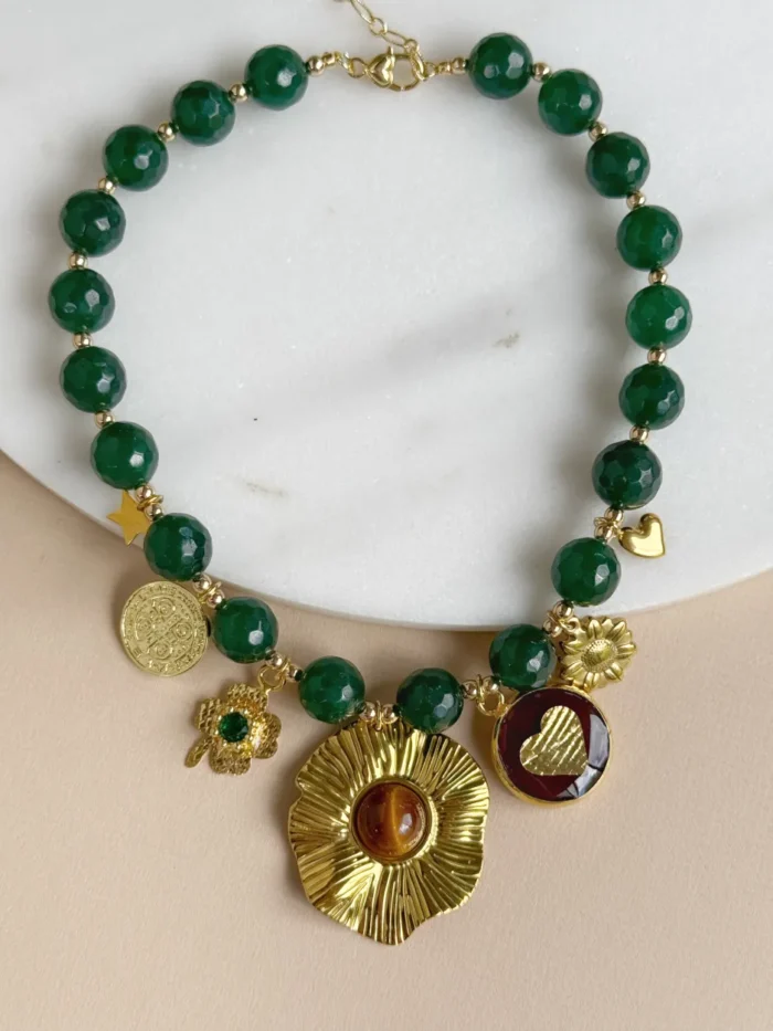 Collar ágata verde esmeralda multi dijes - Imagen 3