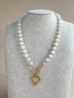Collar ágatas beige corazón