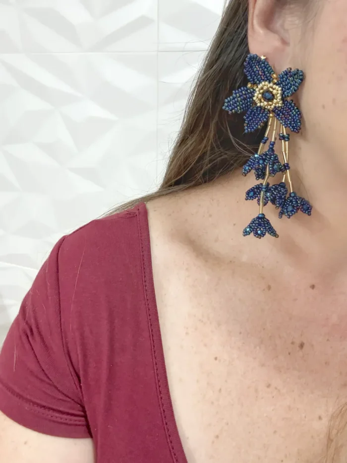 Maxi arete flor azul tornasol - Imagen 2
