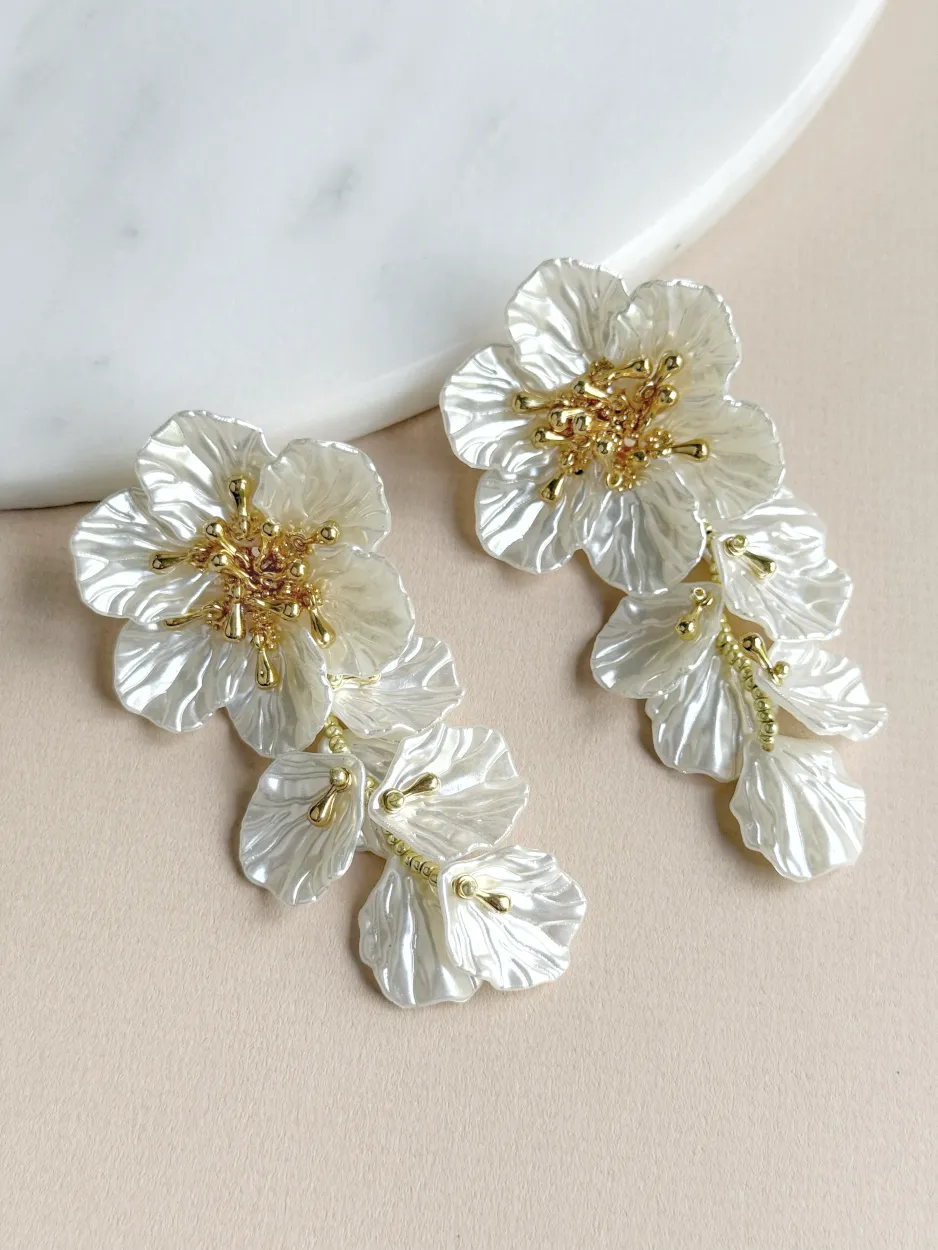 Maxi aretes flores y pétalos
