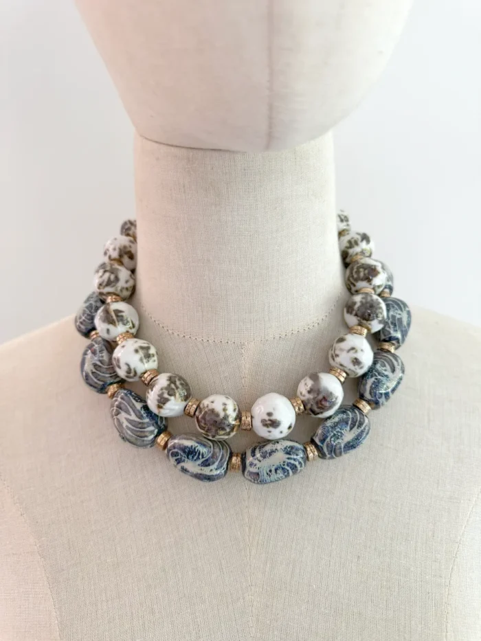 Collar maxi cuentas cerámica ovalados azul y beige - Imagen 2