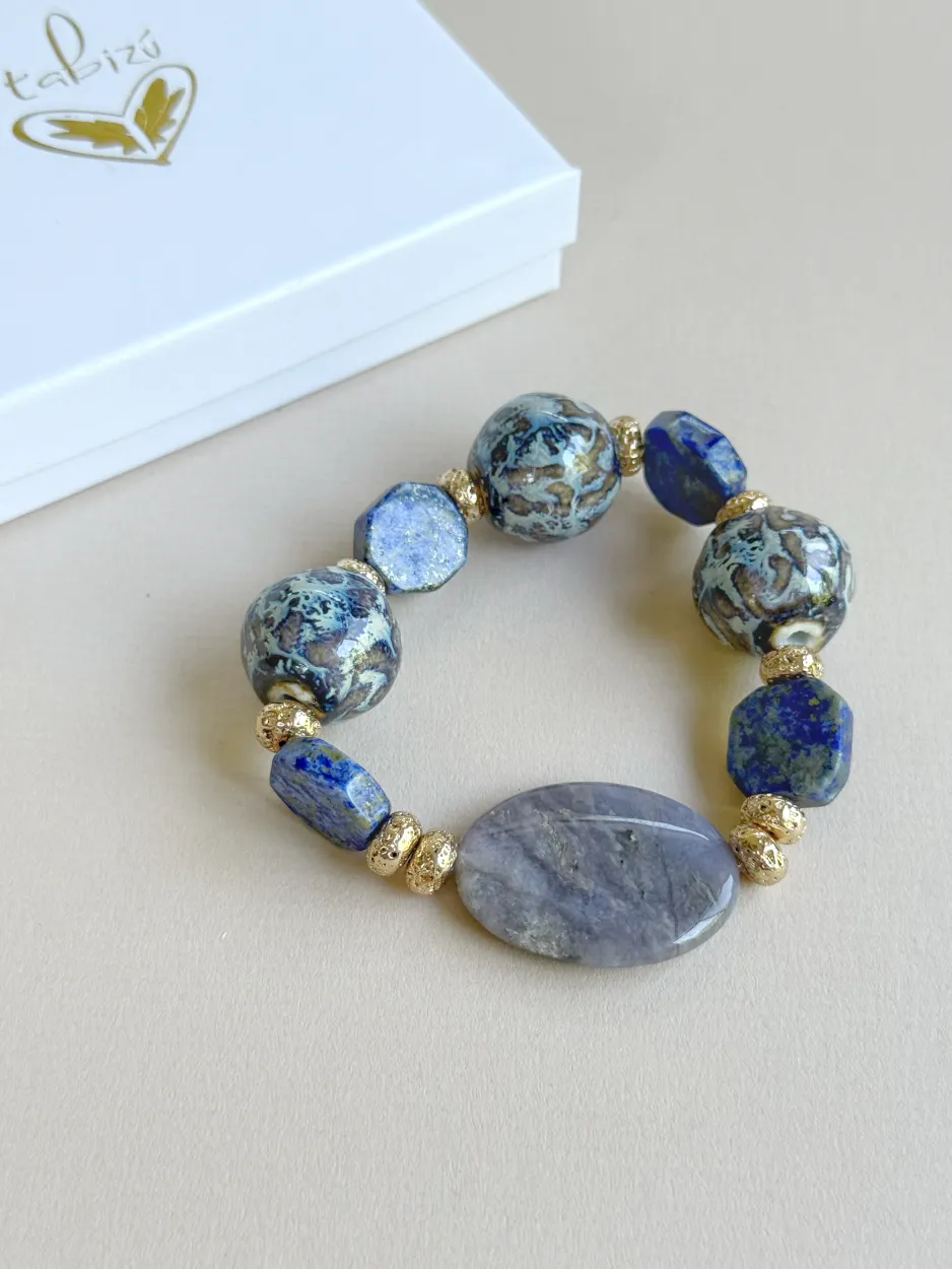 Pulsera azul lapislázuli y cuentas cerámica