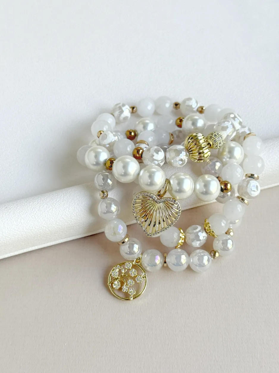 Set blanco corazón y flores